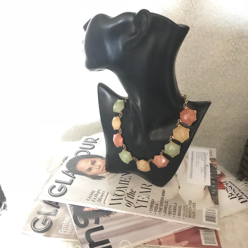 Multi-colored necklace